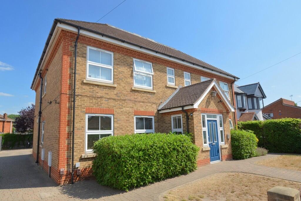 2 bed Apartment for rent in Ashford. From S J Smith Estate Agents - Ashford 2 bed Apartment for rent in Ashford. From S J Smith Estate Agents - Ashford