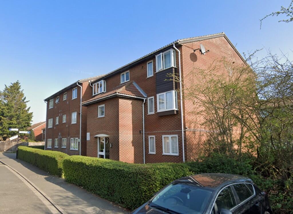 1 bed 1st Floor Flat for rent in Hounslow. From S J Smith Estate Agents - Ashford 1 bed 1st Floor Flat for rent in Hounslow. From S J Smith Estate Agents - Ashford