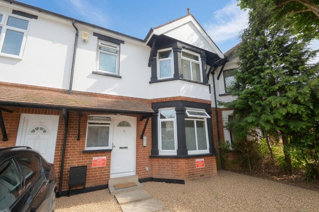1 bed Apartment for rent in Staines-upon-Thames. From S J Smith Estate Agents - Ashford