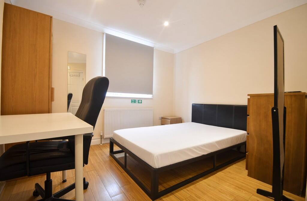 1 bed House Share for rent in Egham. From S J Smith Estate Agents - Ashford