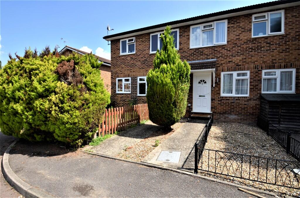 1 bed End of Terrace for rent in Staines-upon-Thames. From S J Smith Estate Agents - Ashford