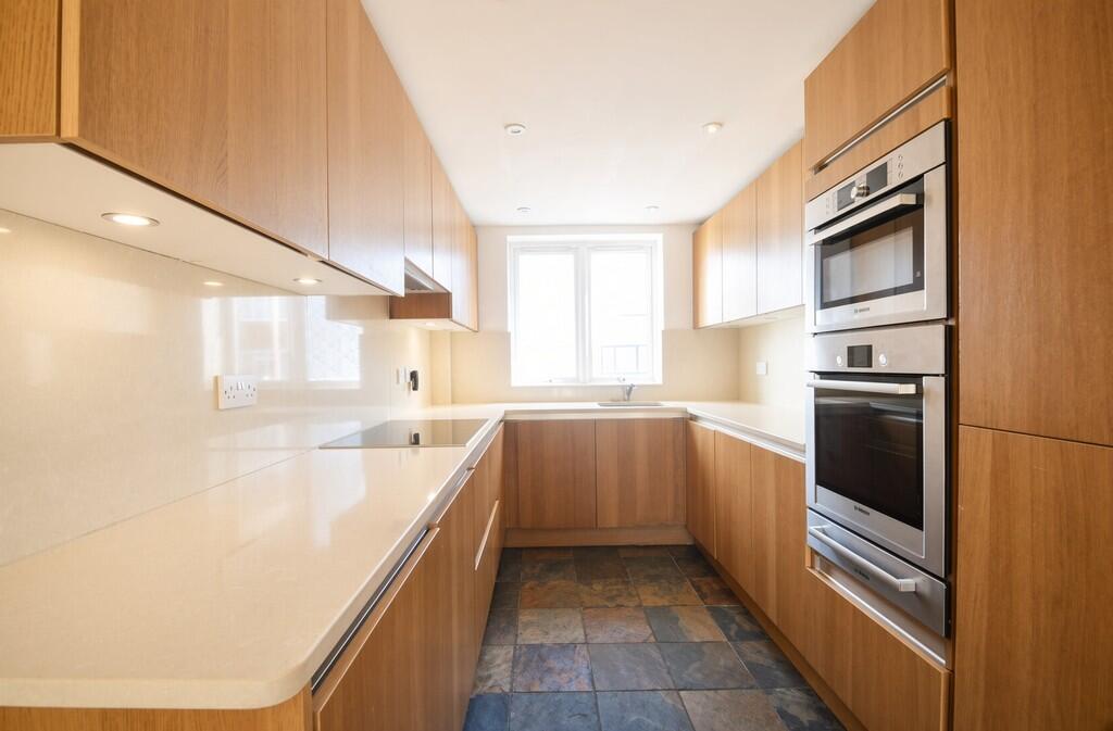 3 bed Detached for rent in Staines-upon-Thames. From S J Smith Estate Agents - Ashford 3 bed Detached for rent in Staines-upon-Thames. From S J Smith Estate Agents - Ashford