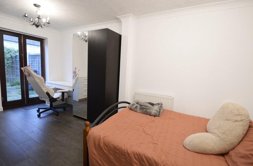0 bed House Share for rent in Egham. From S J Smith Estate Agents - Ashford 0 bed House Share for rent in Egham. From S J Smith Estate Agents - Ashford