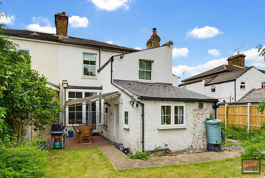 4 bed Semi Detached for rent in Ashford. From S J Smith Estate Agents - Ashford