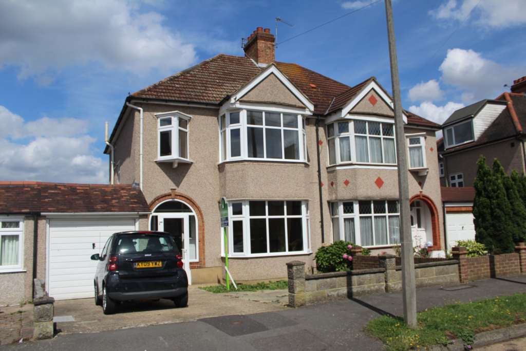 3 bed Semi-Detached House for rent in Worcester Park. From The Personal Agent - Epsom