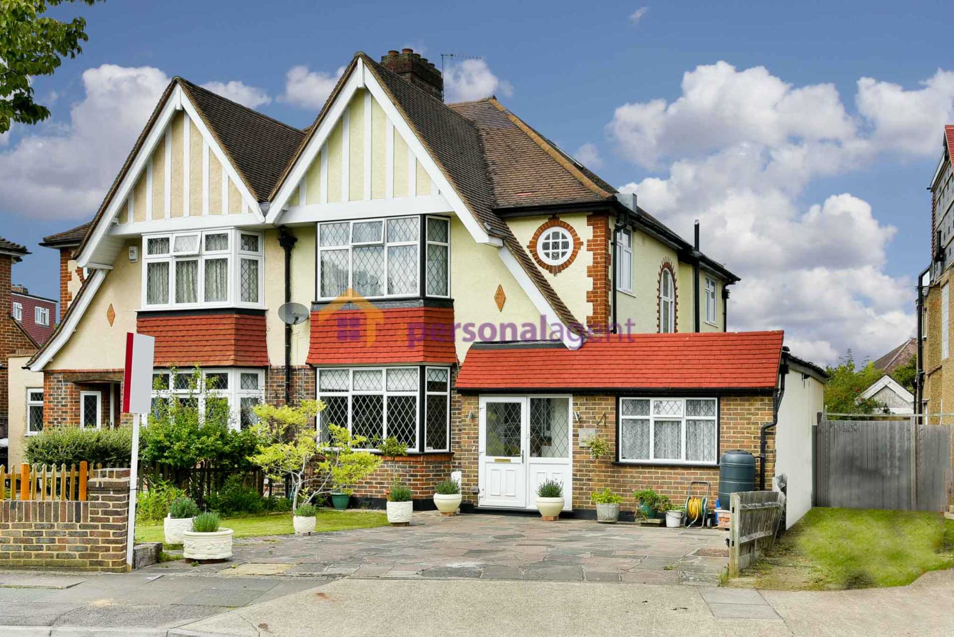 4 bed Semi-Detached House for rent in Worcester Park. From The Personal Agent - Epsom