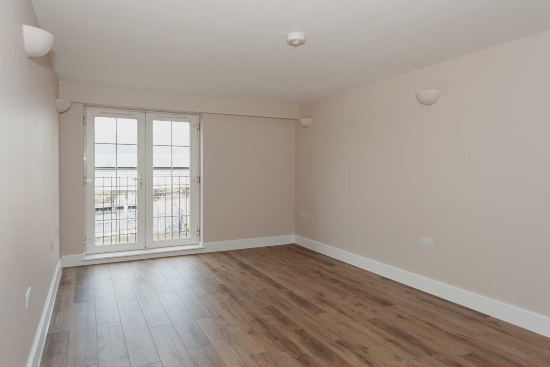 2 bed 1st Floor Flat for rent in Epsom. From The Personal Agent - Epsom