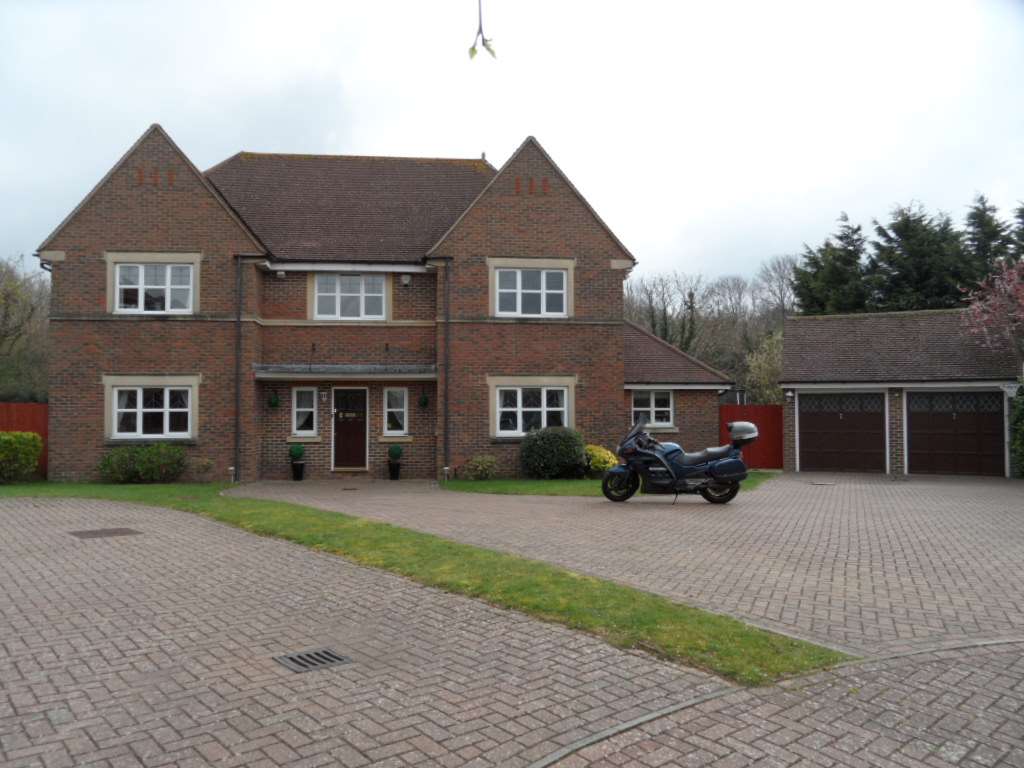 5 bed House (unspecified) for rent in Epsom. From The Personal Agent - Epsom