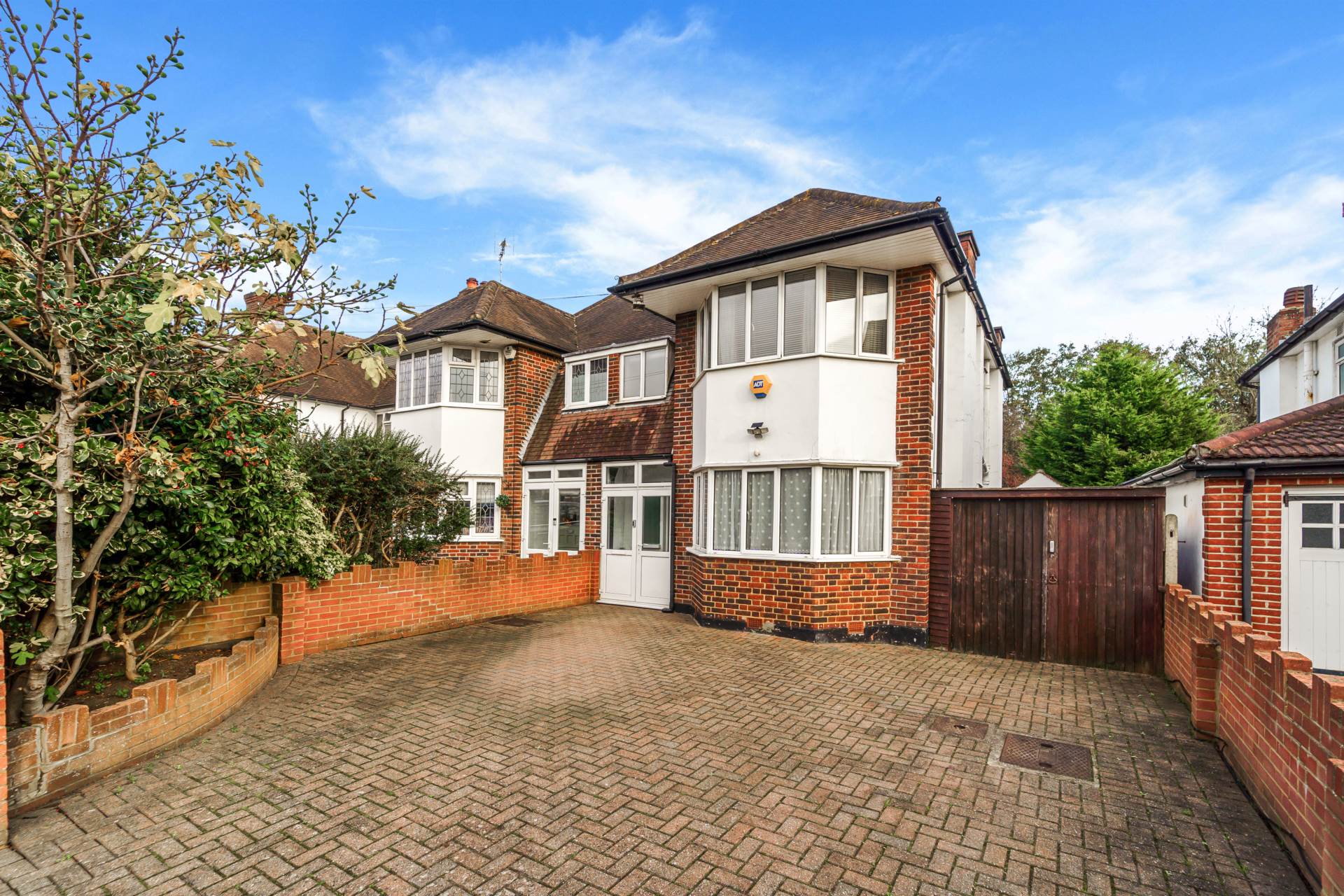 3 bed Semi Detached for rent in Epsom. From The Personal Agent - Epsom 3 bed Semi Detached for rent in Epsom. From The Personal Agent - Epsom