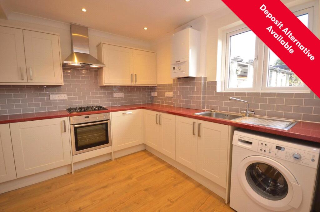 3 bed Mid Terraced House for rent in Mitcham. From Andrews Letting and Management - Morden