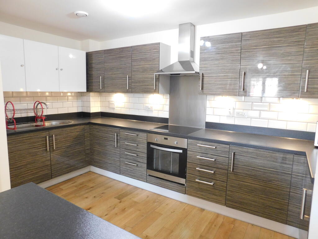2 bed Apartment for rent in Mitcham. From Goodfellows Lettings