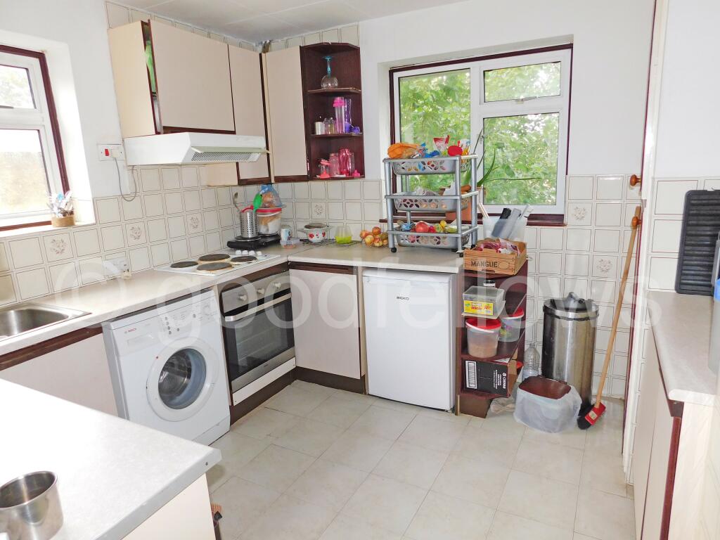 2 bed Maisonette for rent in Mitcham. From Goodfellows Lettings