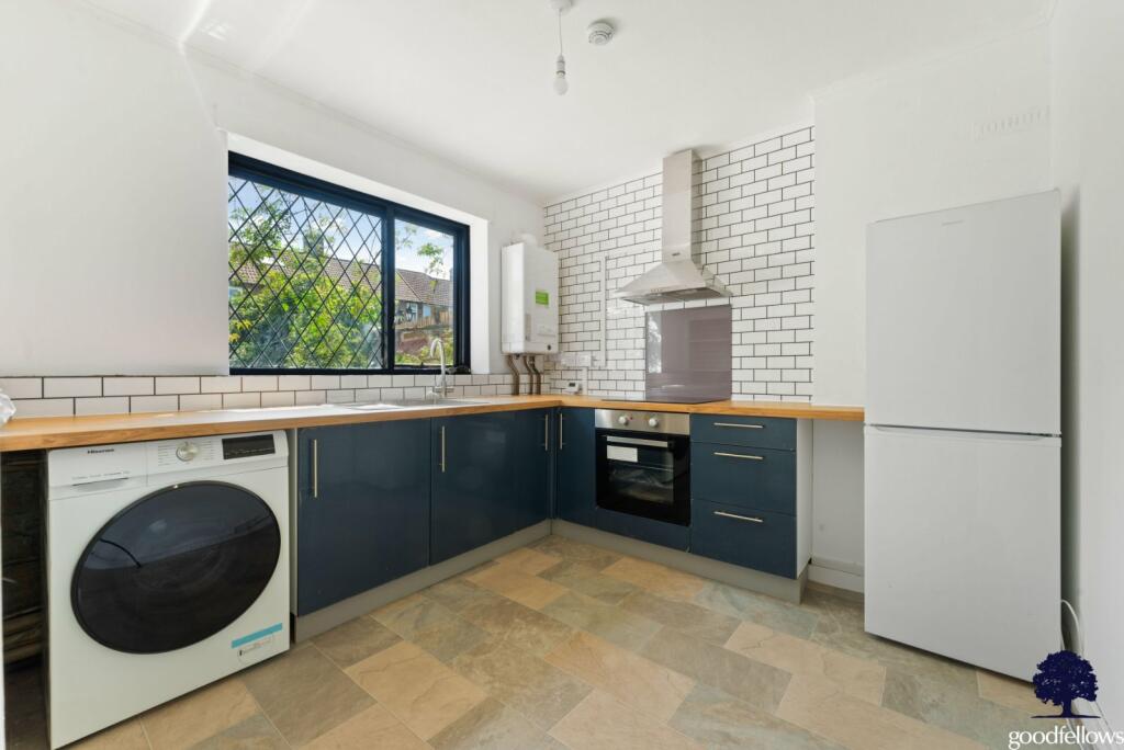 3 bed Mid Terraced House for rent in Carshalton. From Goodfellows Lettings