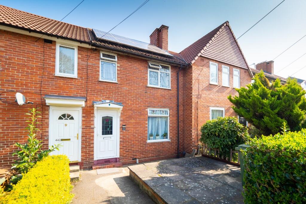 3 bed Mid Terraced House for rent in Carshalton. From Goodfellows Lettings 3 bed Mid Terraced House for rent in Carshalton. From Goodfellows Lettings