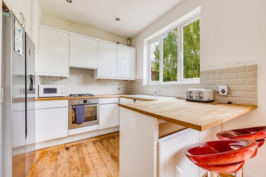 5 bed Mid Terraced House for rent in London. From Goodfellows Lettings 5 bed Mid Terraced House for rent in London. From Goodfellows Lettings