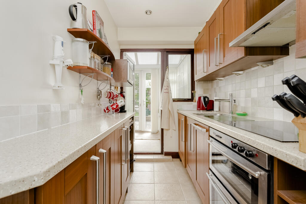 3 bed Mid Terraced House for rent in Mitcham. From Goodfellows Lettings