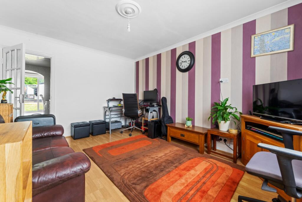 3 bed End of Terrace for rent in Worcester Park. From Goodfellows Lettings