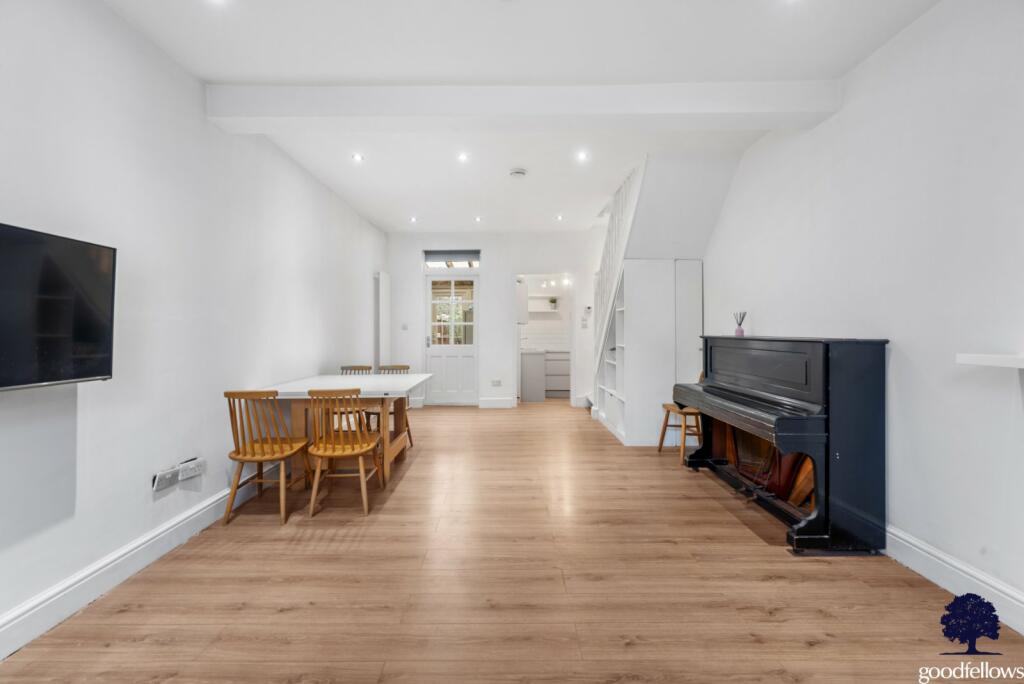 3 bed Mid Terraced House for rent in Merton. From Goodfellows Lettings 3 bed Mid Terraced House for rent in Merton. From Goodfellows Lettings