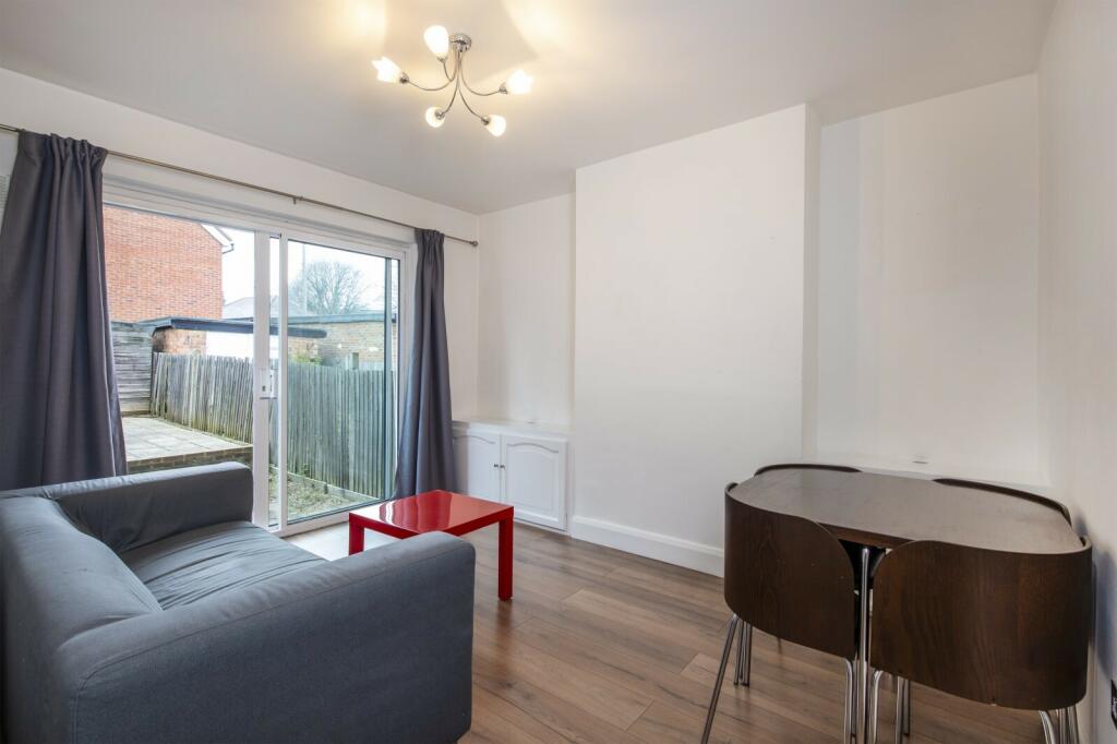 2 bed Apartment for rent in London. From Goodfellows Lettings