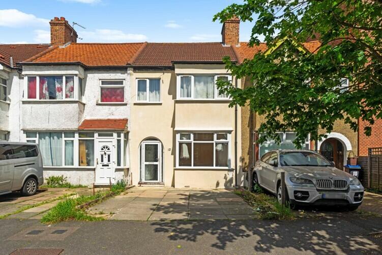 3 bed Mid Terraced House for rent in Merton. From Goodfellows Lettings