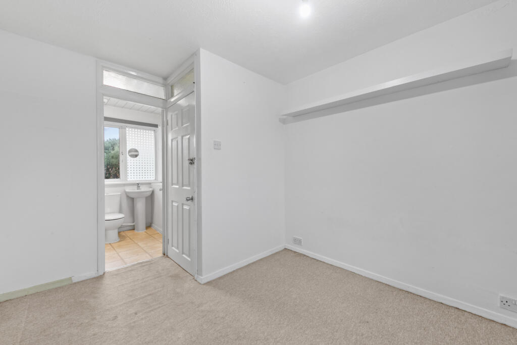 1 bed End of Terrace for rent in Mitcham. From Goodfellows - Mitcham