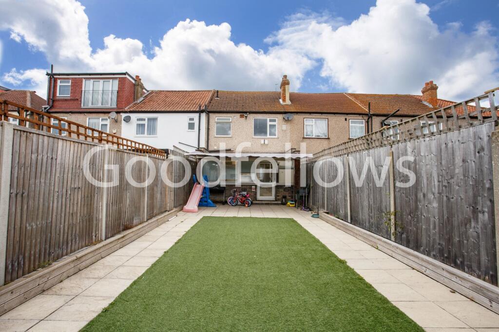 3 bed Mid Terraced House for rent in Croydon. From Goodfellows - Mitcham