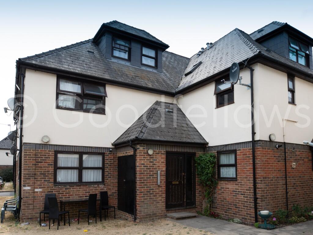 2 bed Apartment for rent in Mitcham. From Goodfellows - Mitcham