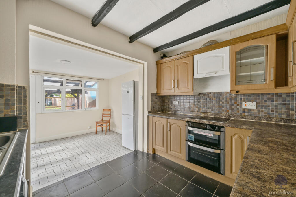 3 bed Detached for rent in Croydon. From Goodfellows - Mitcham 3 bed Detached for rent in Croydon. From Goodfellows - Mitcham