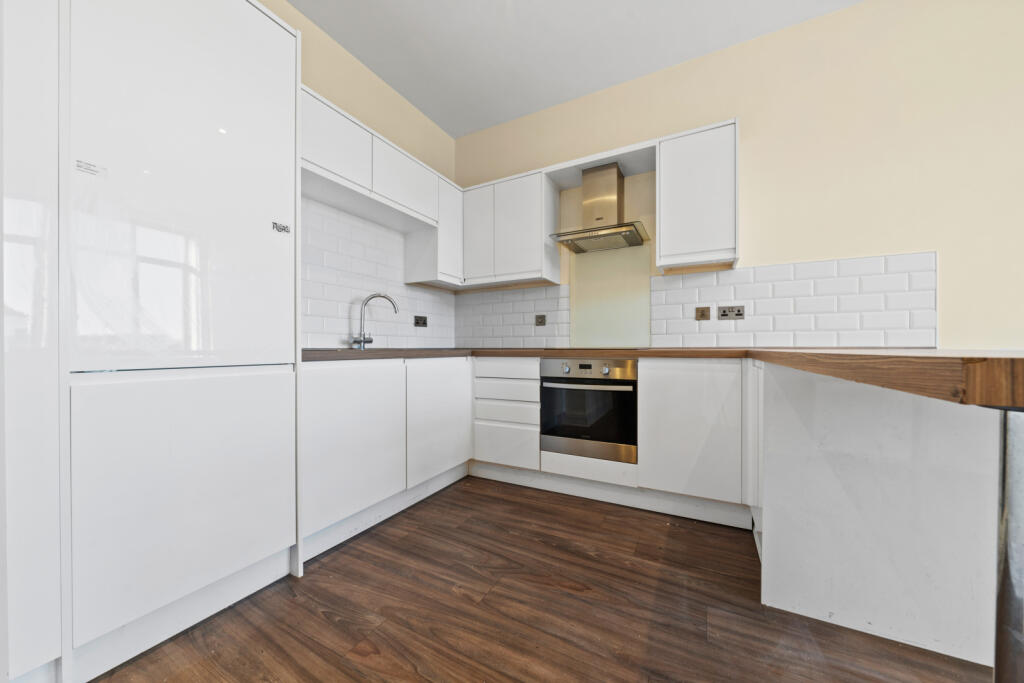 2 bed Apartment for rent in London. From Goodfellows - Mitcham 2 bed Apartment for rent in London. From Goodfellows - Mitcham