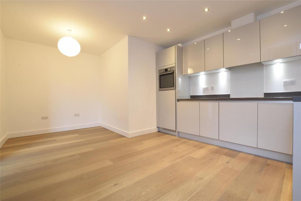 1 bed Apartment for rent in Green Street Green. From Andrews Letting and Management - Orpington