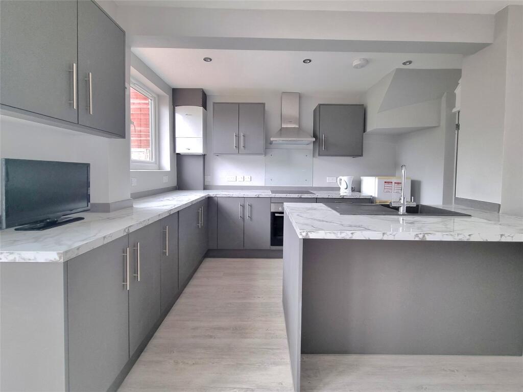 3 bed Mid Terraced House for rent in Goddington. From Andrews Letting and Management - Orpington 3 bed Mid Terraced House for rent in Goddington. From Andrews Letting and Management - Orpington