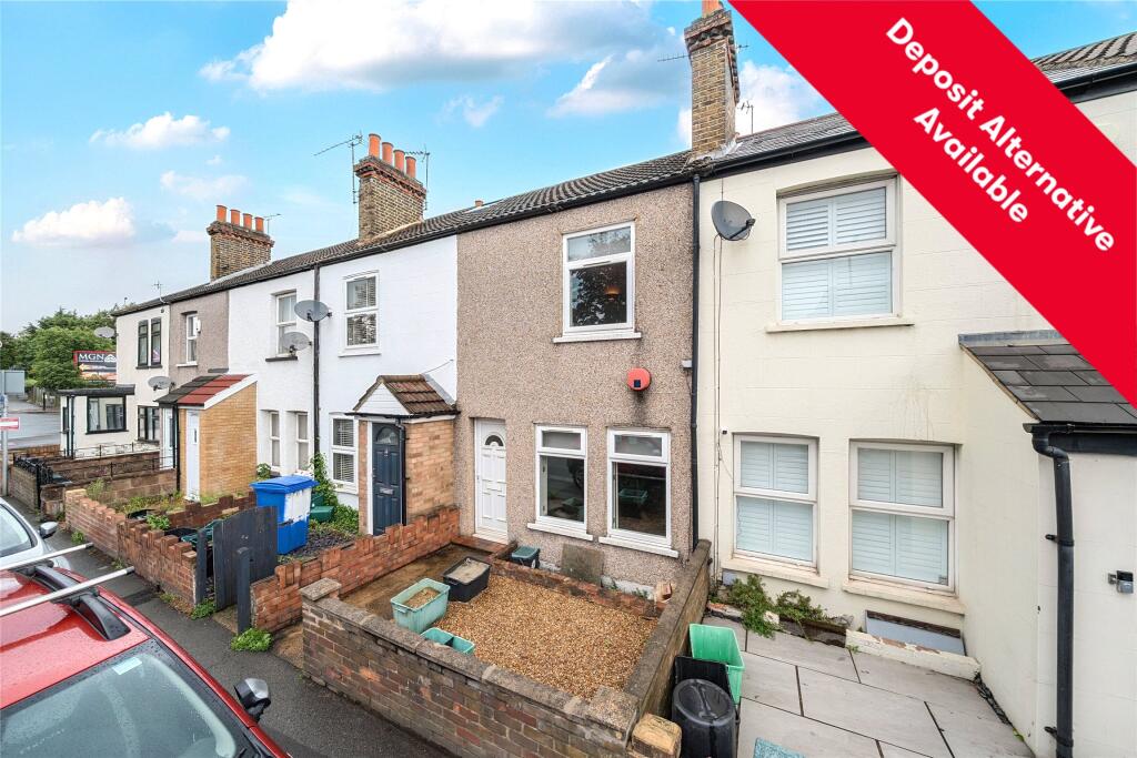 2 bed Mid Terraced House for rent in Ruxley. From Andrews Letting and Management - Orpington
