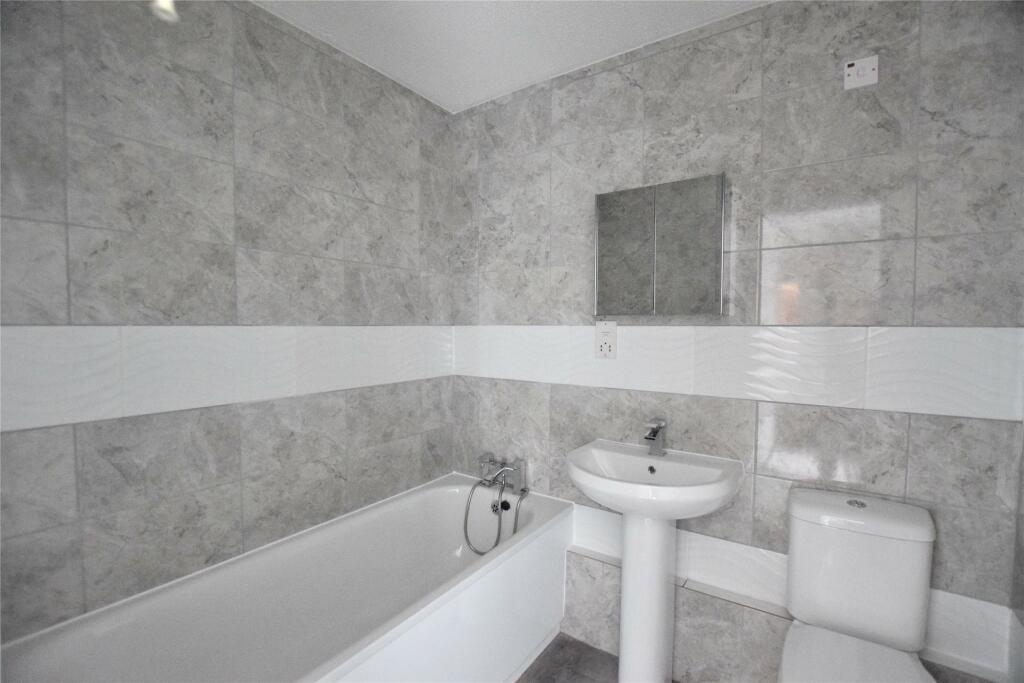1 bed Apartment for rent in Crofton. From Andrews Letting and Management - Orpington