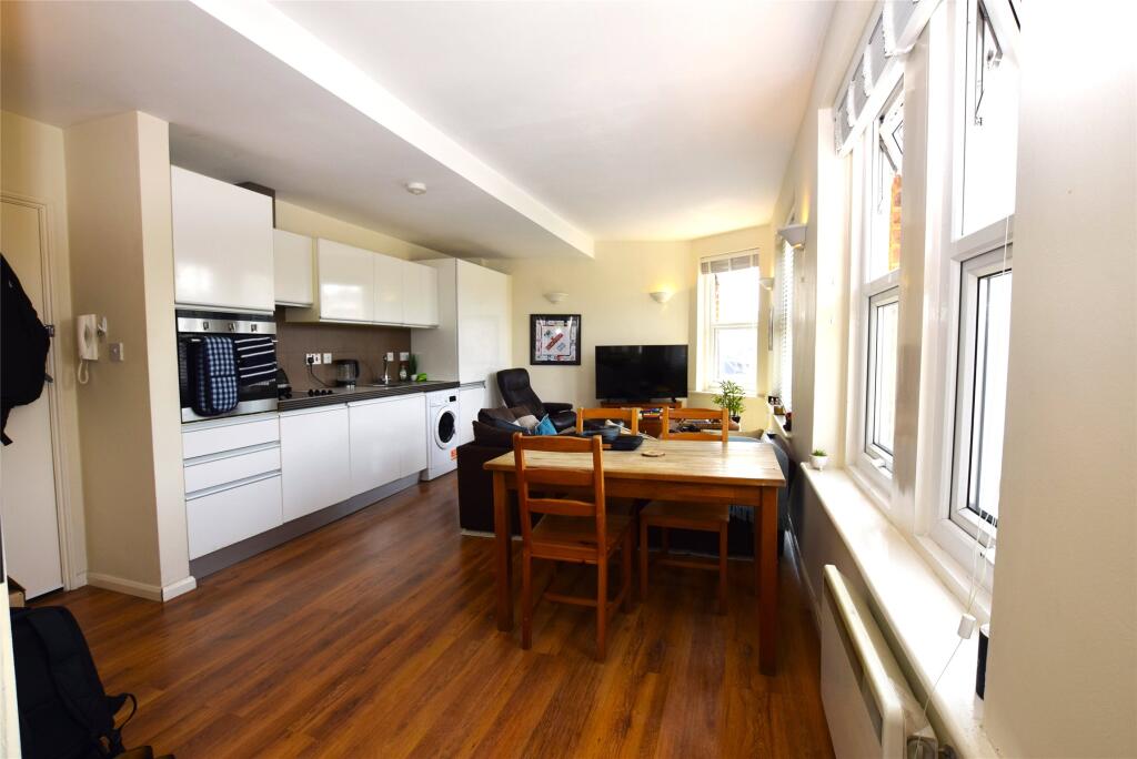 1 bed Apartment for rent in Wandsworth. From Andrews Letting and Management - Southfields