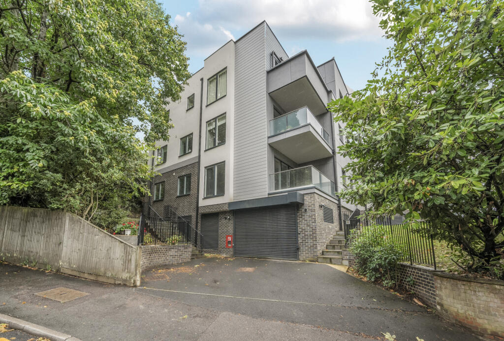 2 bed Apartment for rent in Sevenoaks. From Andrews Letting and Management - Tunbridge Wells