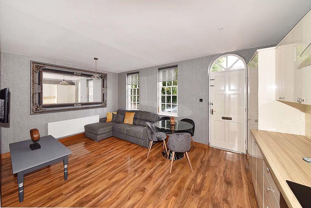 2 bed Apartment for rent in Knutsford. From Stuart Rushton