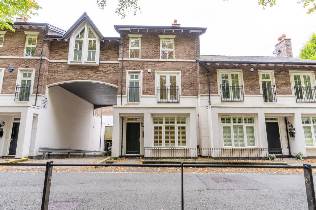 4 bed Town House for rent in Knutsford. From Stuart Rushton