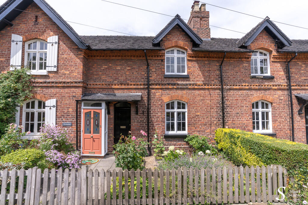 2 bed Mid Terraced House for rent in Knutsford. From Stuart Rushton