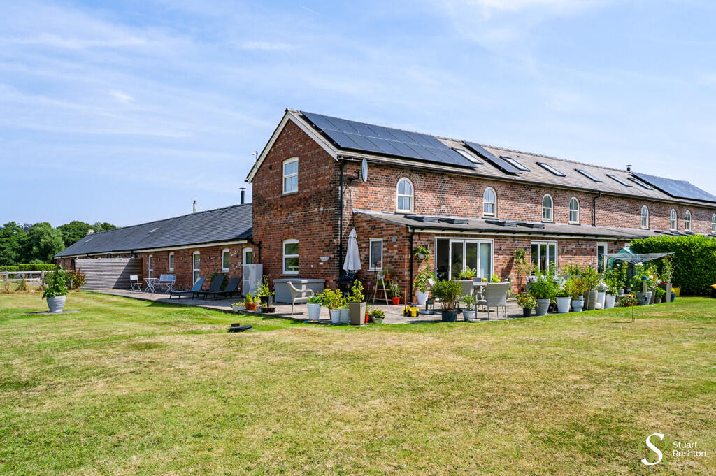 4 bed Barn Conversion for rent in Lower Peover. From Stuart Rushton 4 bed Barn Conversion for rent in Lower Peover. From Stuart Rushton