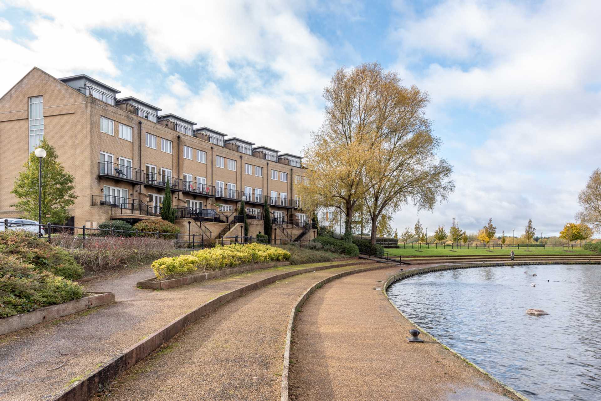 4 bed Town House for rent in Bow Brickhill. From Knights Lettings & Property Sales - Milton Keynes 4 bed Town House for rent in Bow Brickhill. From Knights Lettings & Property Sales - Milton Keynes