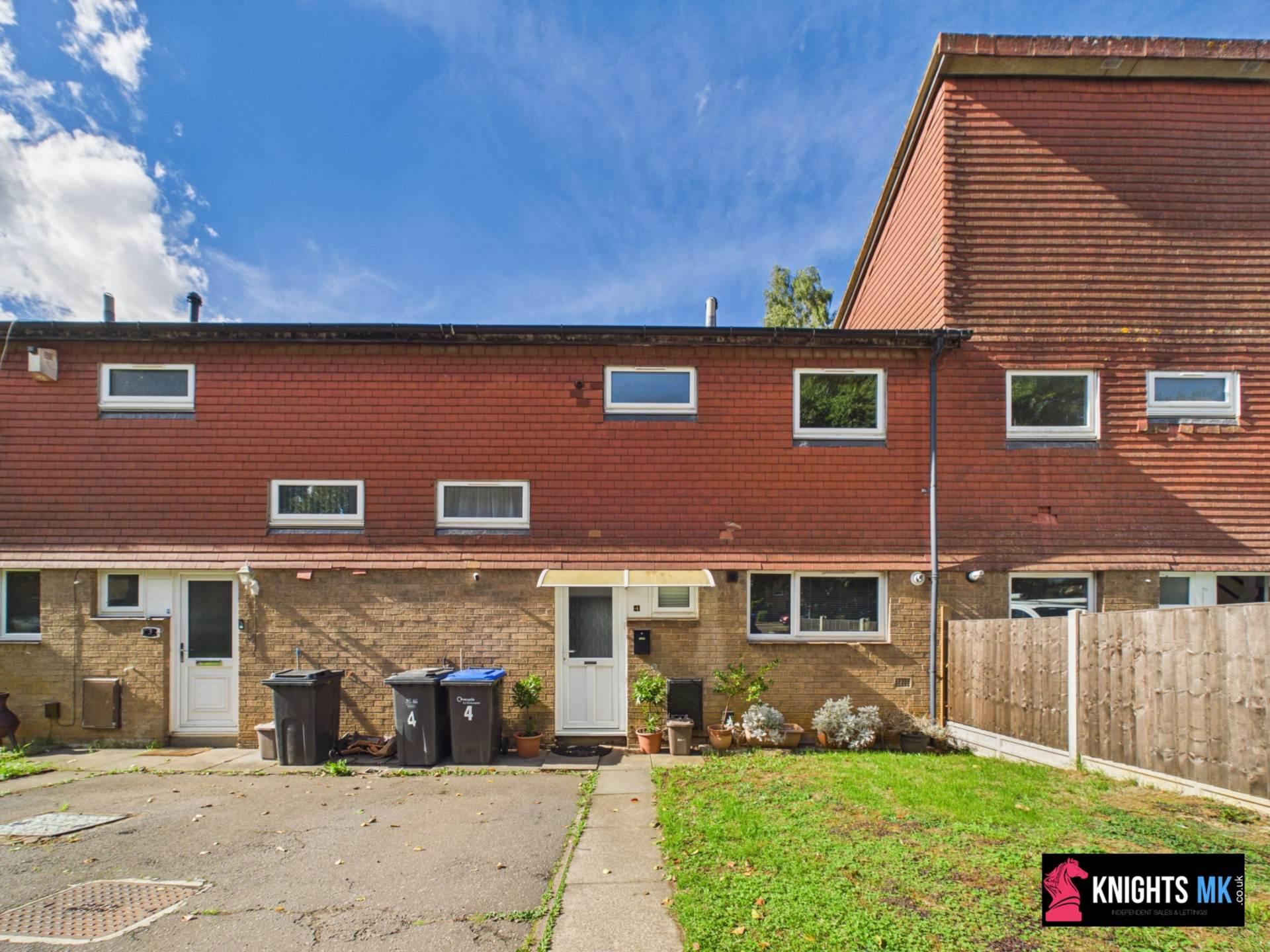 3 bed Mid Terraced House for rent in Moulton. From Knights Lettings & Property Sales - Milton Keynes
