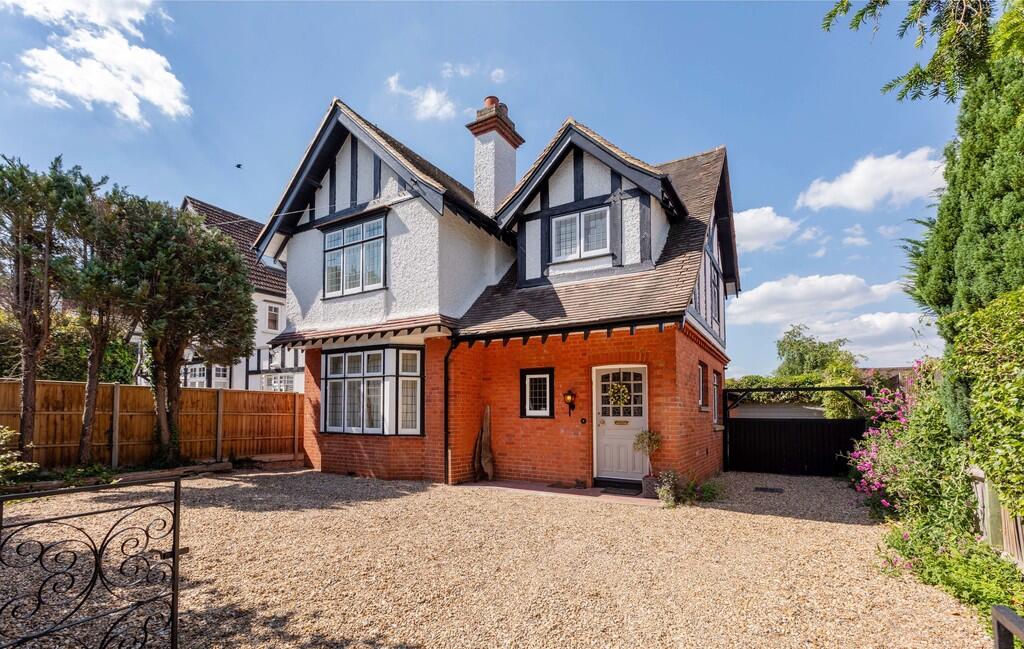 5 bed Detached for rent in Maidenhead. From Waterman - Maidenhead 5 bed Detached for rent in Maidenhead. From Waterman - Maidenhead