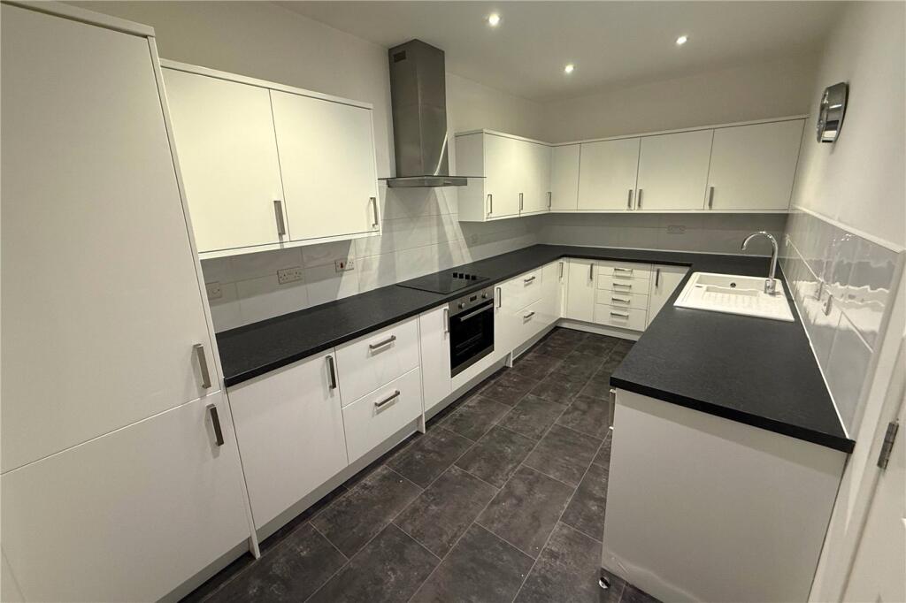 2 bed Apartment for rent in Petersfield. From Winkworth - Petersfield