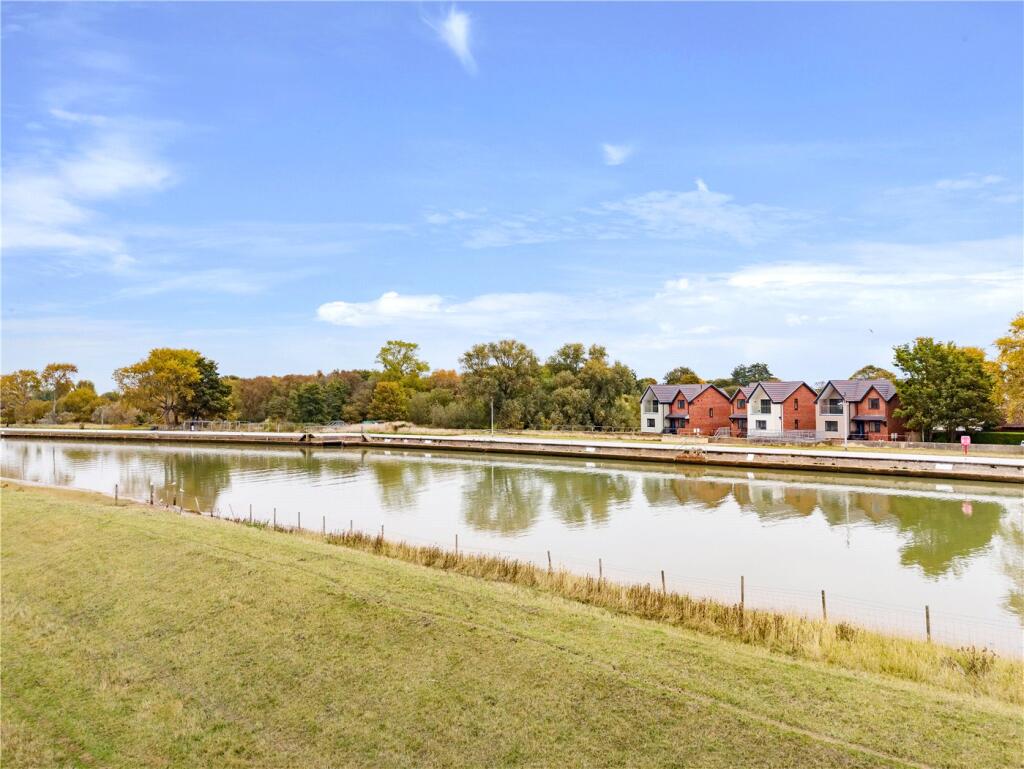 4 bed Detached for rent in Great Yarmouth. From Winkworth - Poringland