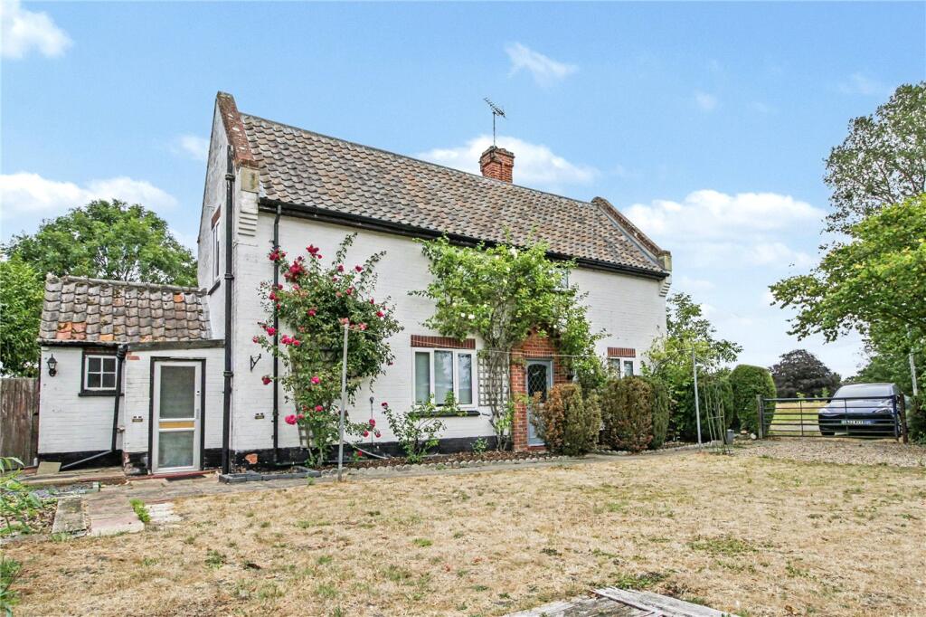 3 bed Semi Detached for rent in Brooke. From Winkworth - Poringland 3 bed Semi Detached for rent in Brooke. From Winkworth - Poringland
