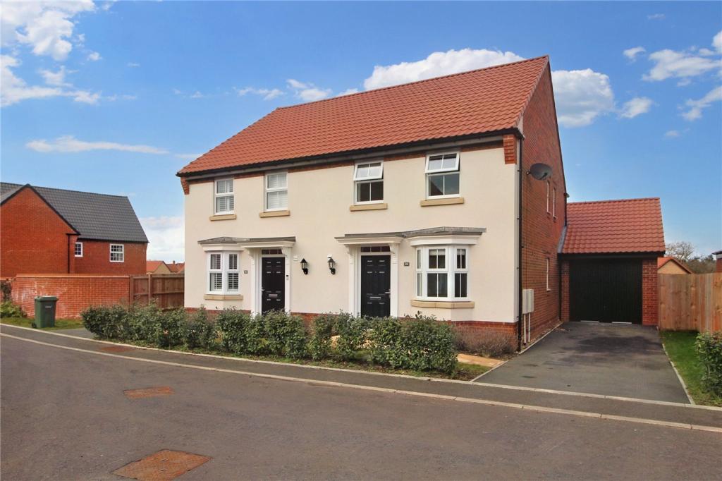 3 bed Semi Detached for rent in Framingham Earl. From Winkworth - Poringland 3 bed Semi Detached for rent in Framingham Earl. From Winkworth - Poringland