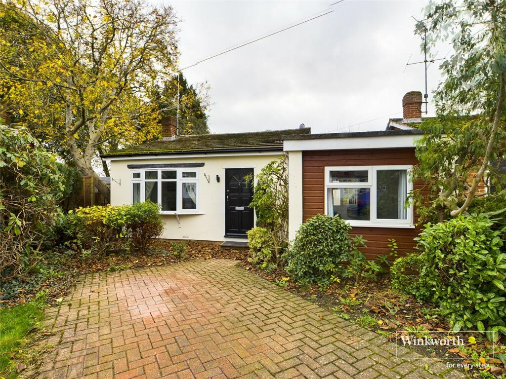 2 bed Bungalow for rent in Chazey Heath. From Winkworth - Reading