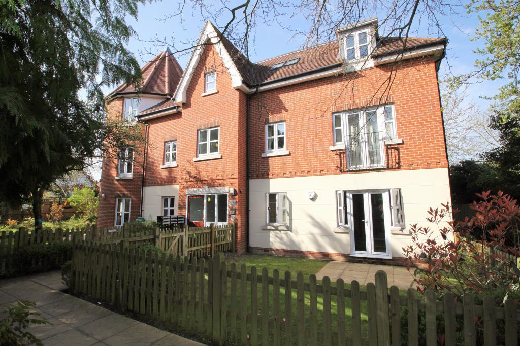 2 bed Apartment for rent in Shinfield. From Winkworth - Reading