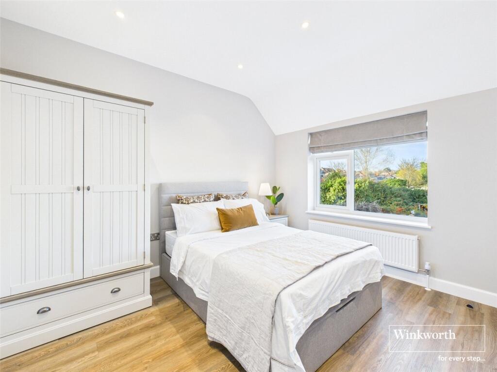 1 bed Detached for rent in Sonning. From Winkworth - Reading