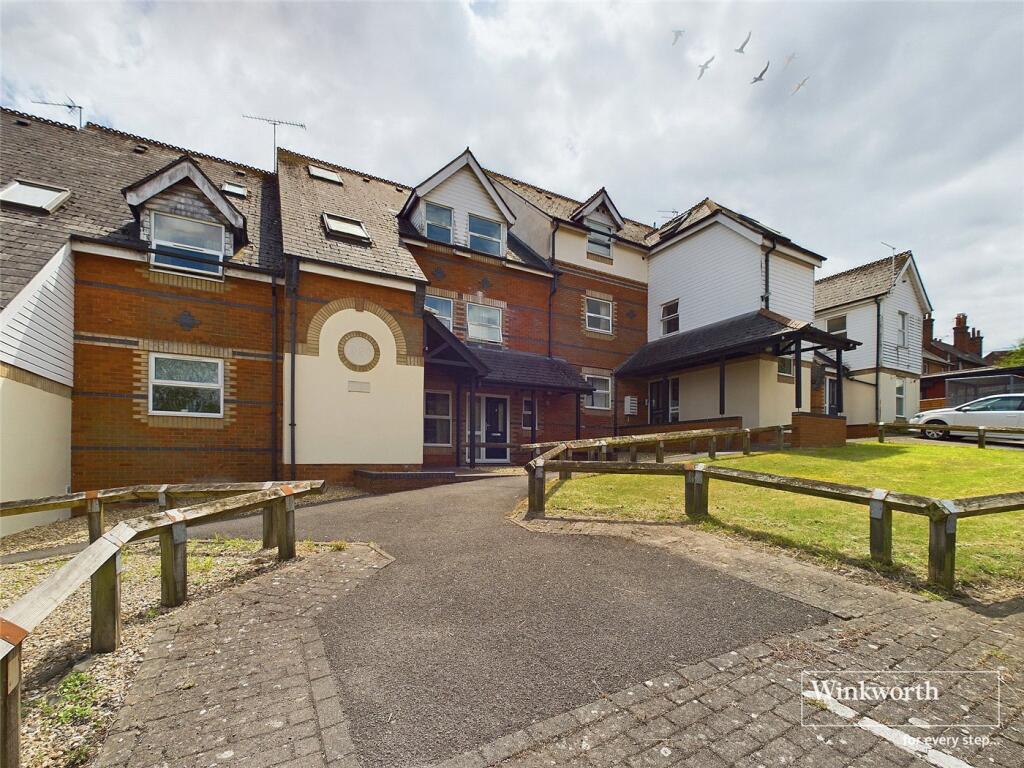 2 bed Apartment for rent in Burghfield. From Winkworth - Reading